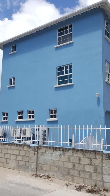 Worthing Beach Apartments Бриджтаун Екстер'єр фото